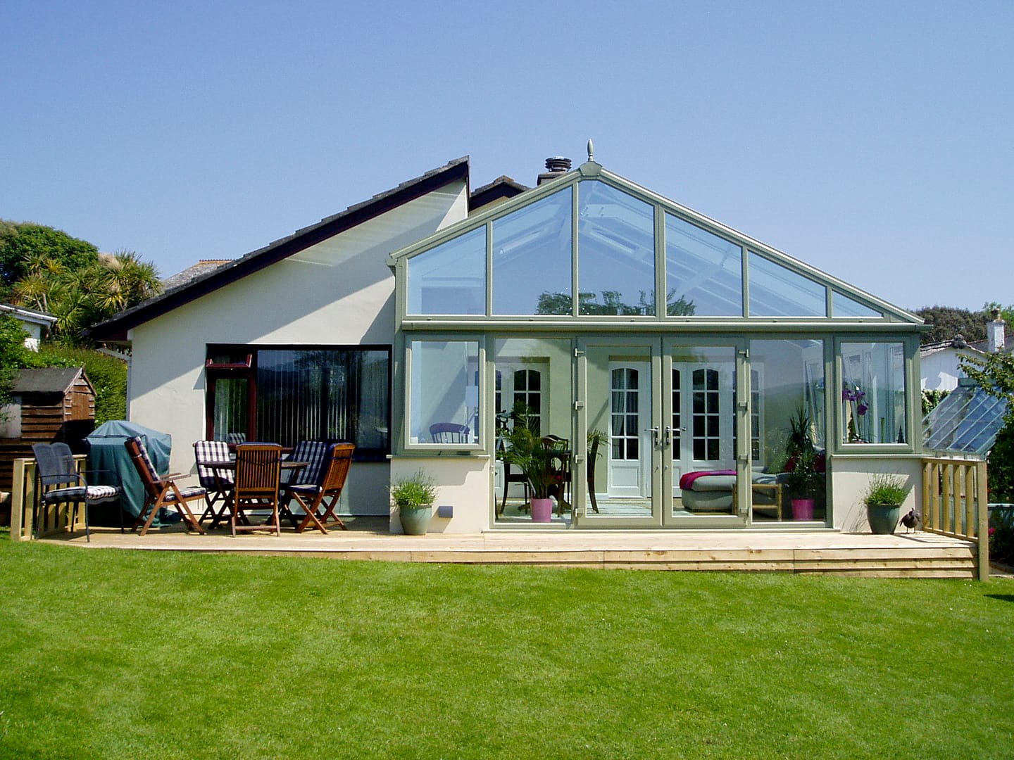 A beautiful gable-end conservatory in Cornwall by Philip Whear